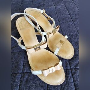 TORY BURCH Kailey Slingback Heels Patent Leather Bow Nude Ivory Shoes Size 8,5